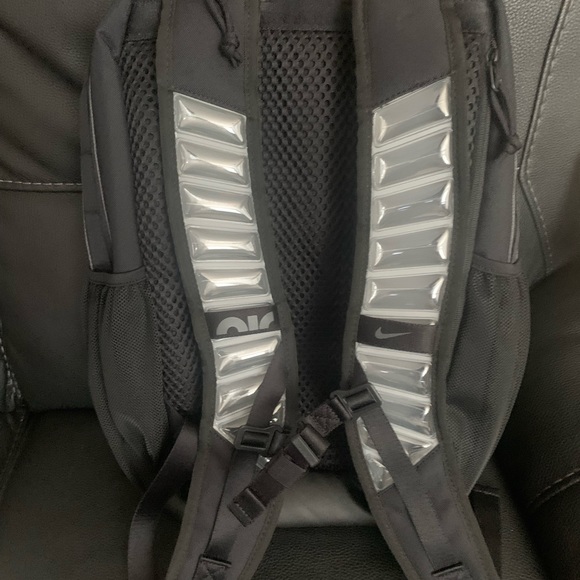 Nike Utility Heat Training Backpack - Picture 3 of 7